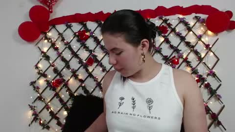 Natalia Walker online show from April 12, 2026, 2:22 pm