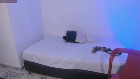 Natalia online show from May 18, 2026, 4:07 am