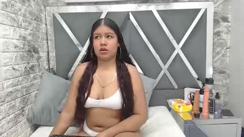 Snapshot of natalieevansx chatting on November 14, 2025, 12:04 pm natalieevansx online show from November 14, 2025, 12:04 pm