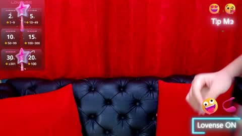 N A T A L Y online show from December 7, 2024, 4:36 pm