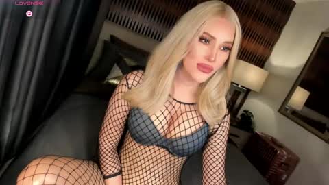 Natasha online show from June 5, 2026, 4:19 am