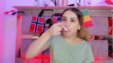 Snapshot of natasha_adams___ chatting on June 19, 2026, 9:18 pm NATASHA online show from June 19, 2026, 9:18 pm