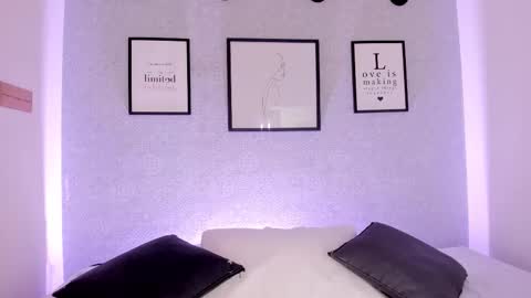  Natasha  online show from December 22, 2025, 11:07 am