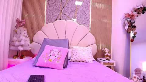 Natasha online show from November 24, 2025, 7:13 pm