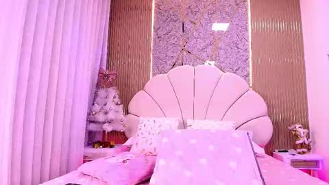 Natasha online show from November 28, 2025, 7:16 pm