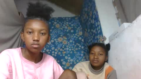 nathalia069 online show from June 2, 2026, 3:19 am
