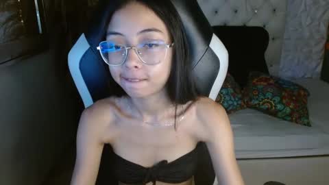 nathaliasweet_1_ online show from September 25, 2025, 1:59 pm