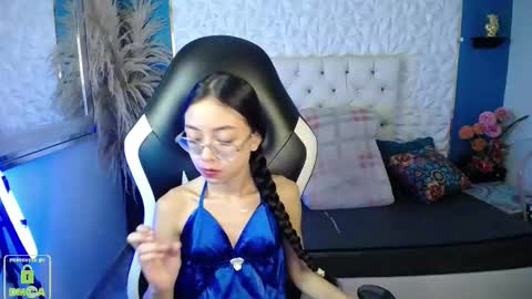 nathaliasweet_1_ online show from January 16, 2026, 1:37 pm