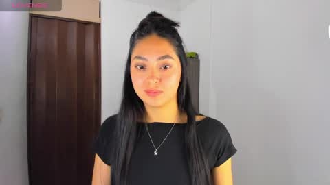 Nathalie online show from May 28, 2026, 3:04 am