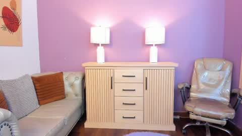 nathalie rossel online show from April 6, 2026, 7:04 pm