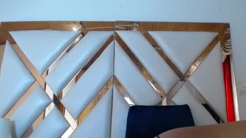 nathaly low online show from March 21, 2026, 12:54 pm