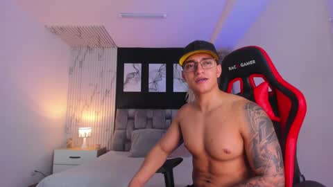 nathan_gross online show from February 13, 2025, 5:26 am