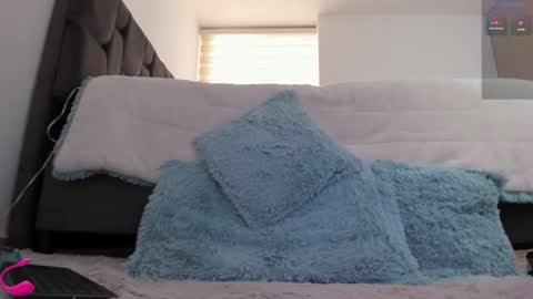 Snapshot of nathasha_ht chatting on February 14, 2025, 12:25 pm Natasha online show from February 14, 2025, 12:25 pm