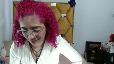 nathy_voyeur online show from April 6, 2026, 4:46 am