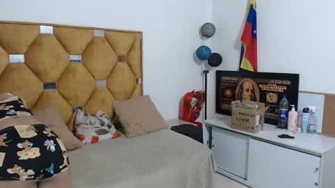 nathy_voyeur online show from April 26, 2026, 3:37 am