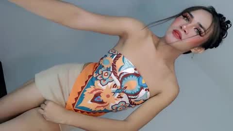 Nathalie smith online show from May 10, 2026, 2:22 pm