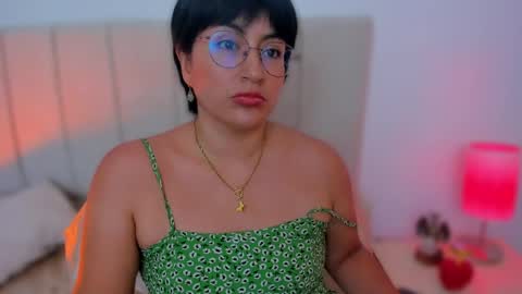Snapshot of natty_bush chatting on April 1, 2026, 8:06 pm Nathalie online show from April 1, 2026, 8:06 pm