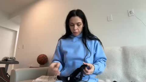 NATTY FIERROS online show from September 25, 2025, 6:33 pm