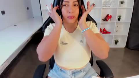 Snapshot of natural_bigboobs chatting on June 24, 2026, 7:35 pm Jazmin Bigboobs online show from June 24, 2026, 7:35 pm