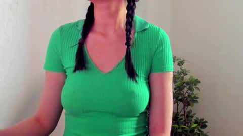 peach online show from December 16, 2025, 9:03 am