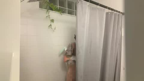 Snapshot of nature_boiii chatting on November 4, 2025, 5:17 am nature_boiii online show from November 4, 2025, 5:17 am