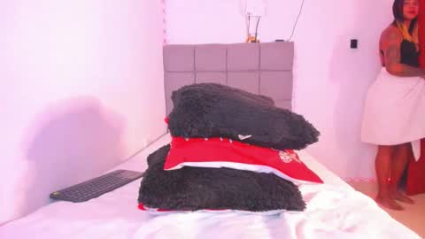 NATY COXX online show from December 15, 2025, 4:28 am