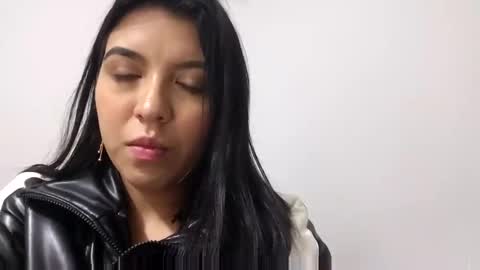 Snapshot of naty_dubois chatting on October 5, 2025, 4:11 am Naty online show from October 5, 2025, 4:11 am