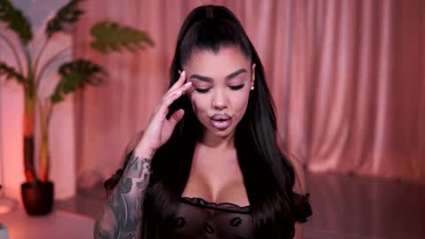 Naty online show from April 6, 2026, 6:53 pm