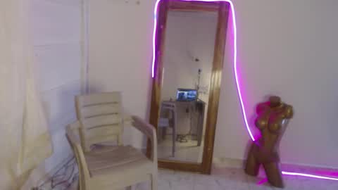 Stella Mcqueen online show from February 19, 2026, 1:51 pm