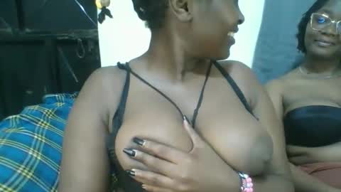 naughti_garlie online show from September 26, 2025, 1:15 pm