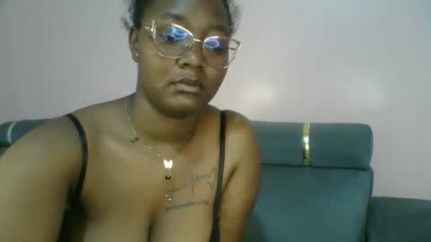 naughti_garlie online show from March 29, 2026, 5:29 am