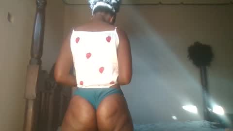 naughtiecouple_ online show from October 21, 2025, 4:57 am