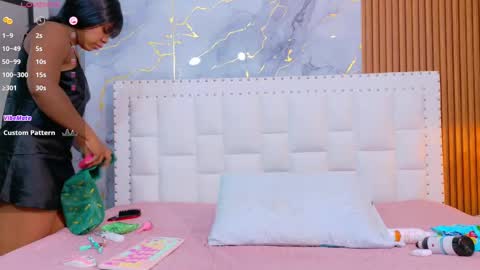 Snapshot of naughty_ebonyy chatting on September 19, 2025, 3:08 am SASHA online show from September 19, 2025, 3:08 am