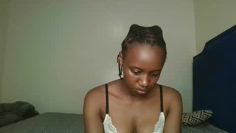 naughty_ellaa online show from October 5, 2025, 5:11 pm