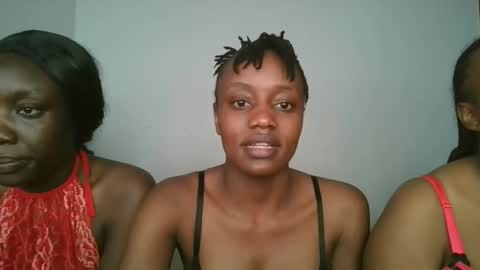 naughty_ellaa online show from October 23, 2025, 5:44 pm