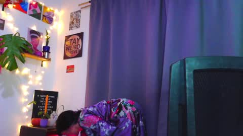 Snapshot of naughty_em_17 chatting on January 21, 2025, 7:15 am Em  please help me reach 100 thumbs up 3 online show from January 21, 2025, 7:15 am