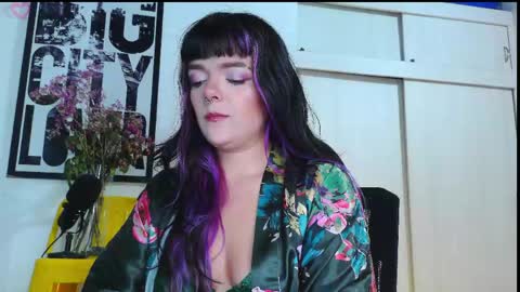 Em  please help me reach 100 thumbs up 3 online show from April 21, 2026, 6:31 am