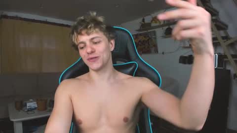 Snapshot of naughty_nik43 chatting on February 24, 2025, 3:20 pm Nik online show from February 24, 2025, 3:20 pm