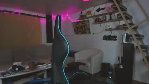 Snapshot of naughty_nik43 chatting on February 26, 2025, 3:41 pm Nik online show from February 26, 2025, 3:41 pm