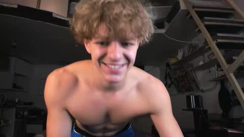 Snapshot of naughty_nik43 chatting on October 4, 2025, 3:54 pm Nik online show from October 4, 2025, 3:54 pm