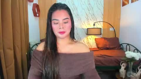 Snapshot of naughty_vince chatting on June 10, 2026, 10:25 am naughty_vince online show from June 10, 2026, 10:25 am