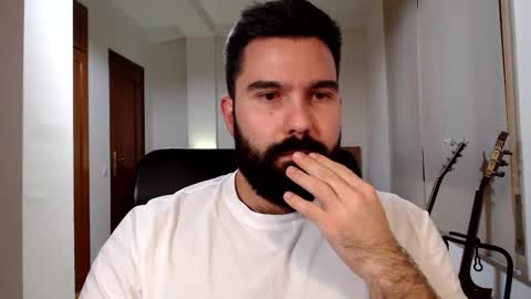 Snapshot of naughtybear_69 chatting on November 1, 2025, 5:15 pm Tom online show from November 1, 2025, 5:15 pm