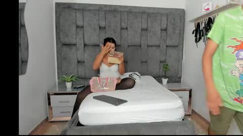 naughtyfusion_os online show from April 4, 2026, 12:46 pm