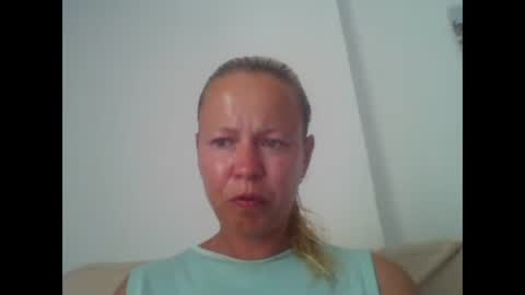 Snapshot of naughtyjennyblondeuk chatting on June 4, 2026, 4:46 pm naughtyjennyblondeuk online show from June 4, 2026, 4:46 pm
