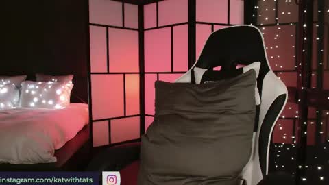 naughtykathie online show from June 21, 2026, 8:44 pm