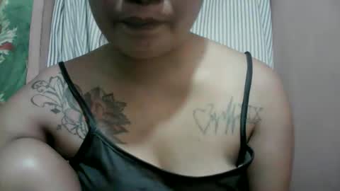 naughtymom_33 online show from April 14, 2026, 8:20 am