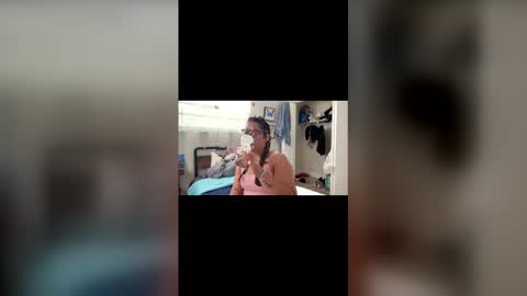 naughtynadia52 online show from November 26, 2025, 3:13 pm