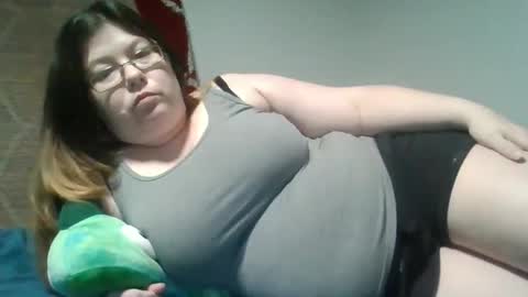 Natalie online show from May 17, 2026, 2:09 am