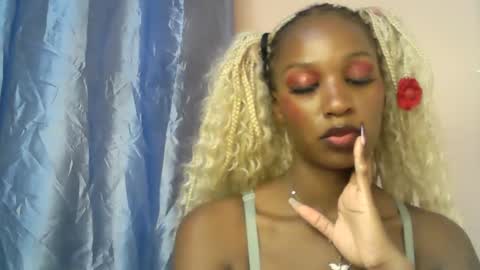 naughtynovaaa online show from September 11, 2025, 12:16 pm