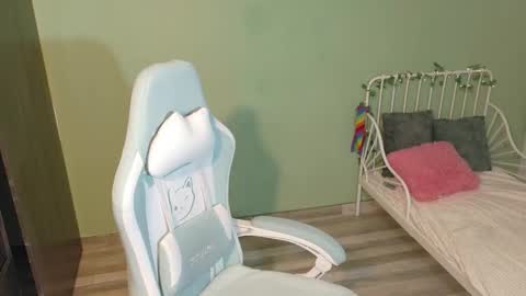 Snapshot of naugthy_muse chatting on February 3, 2026, 6:40 am sabrina online show from February 3, 2026, 6:40 am